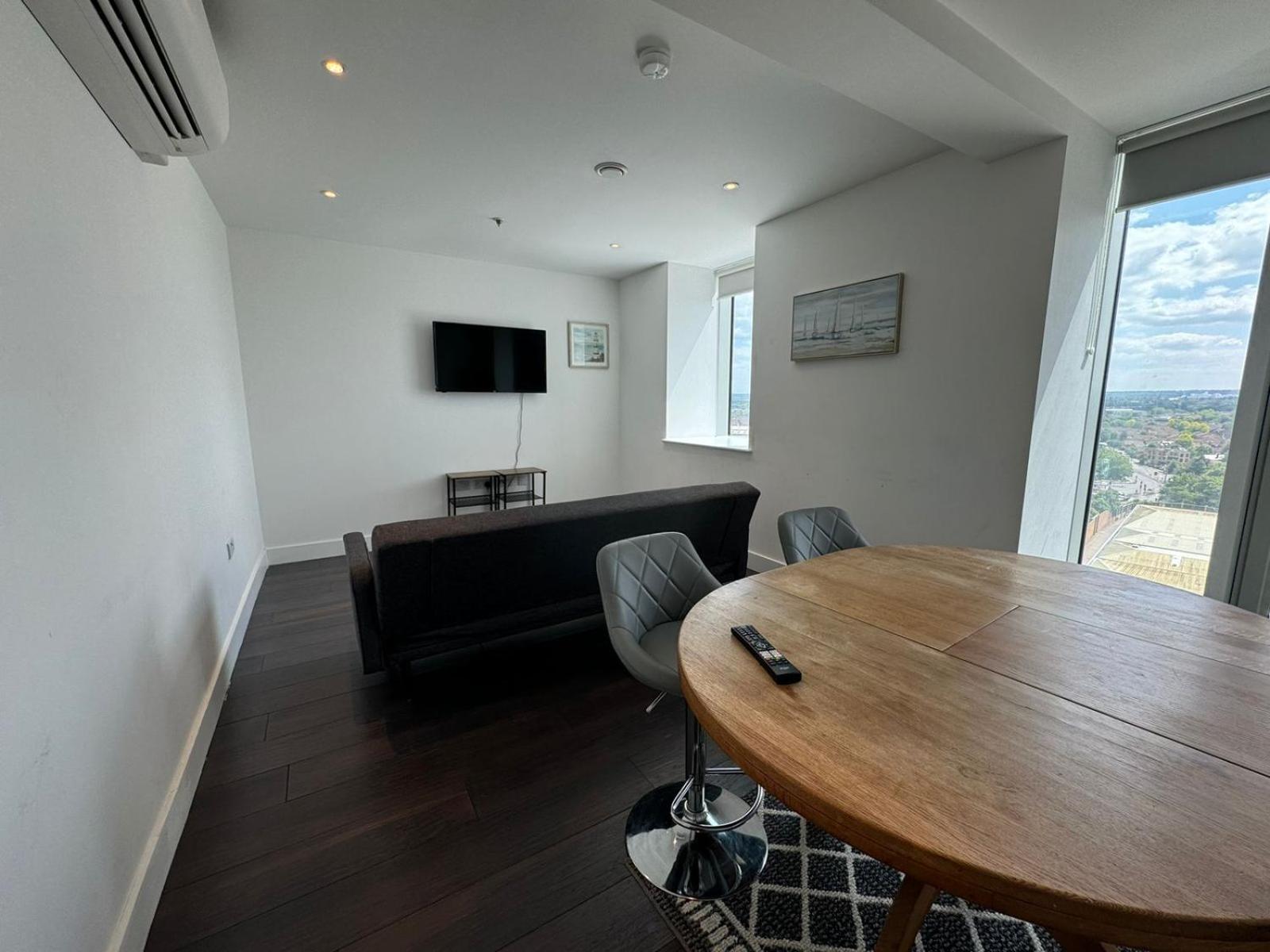 Cozy One Bedroom Flat 20 Mins Central London Bp142 Εξωτερικό φωτογραφία